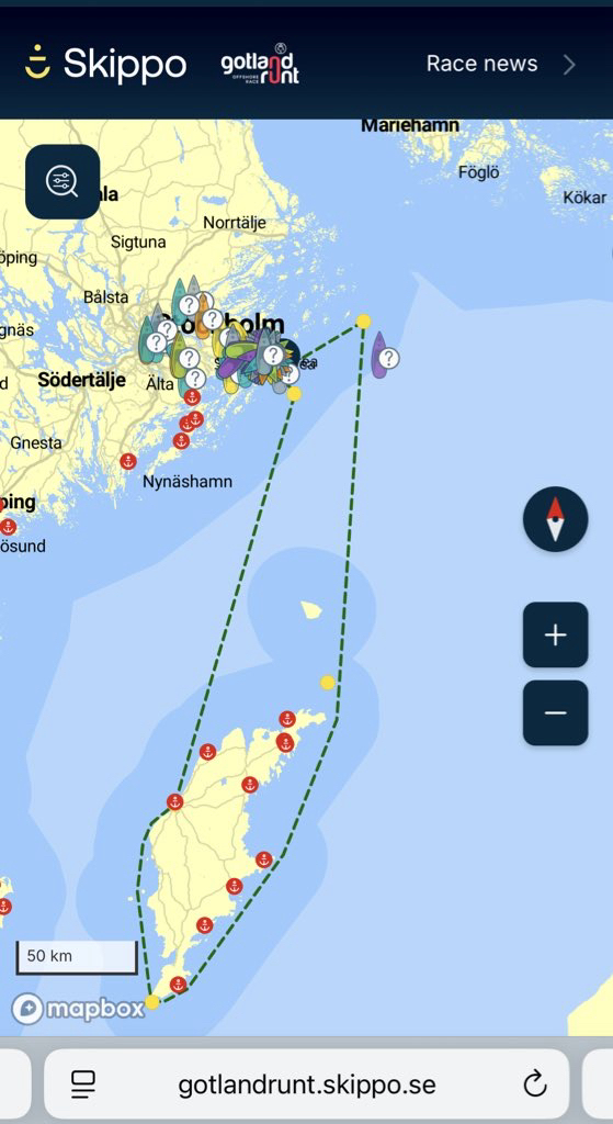 Karta över Gotland och Stockholms skärgård, där tävlingsbåtarna syns. 